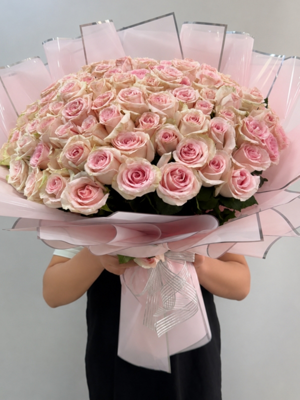 100 İthal Pembe Gül Buketi