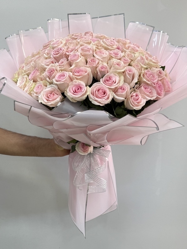 100 İthal Pembe Gül Buketi