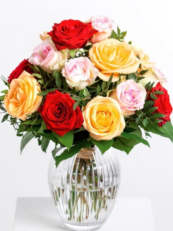 10 İthal Beyaz Gül Buketi