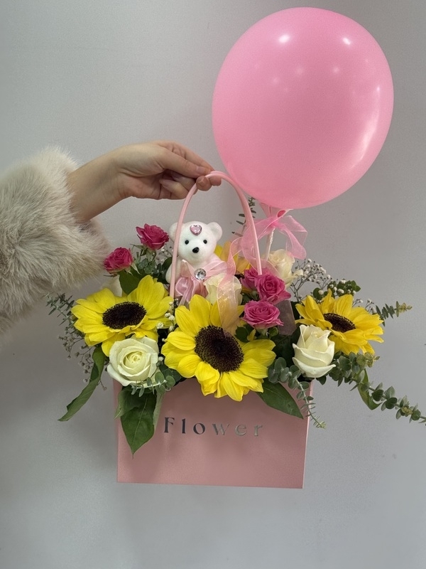 Kız Bebek Çantada Aranjman